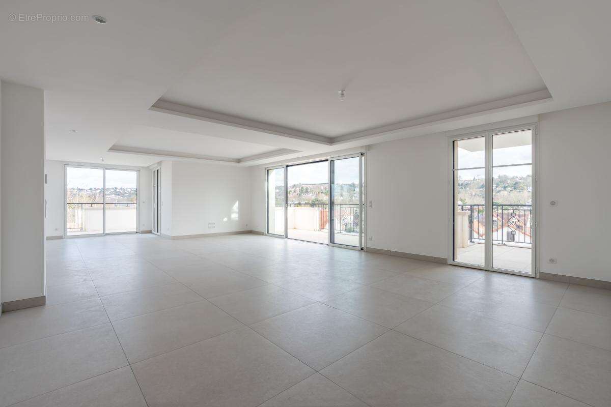 Appartement à SAINT-MAUR-DES-FOSSES