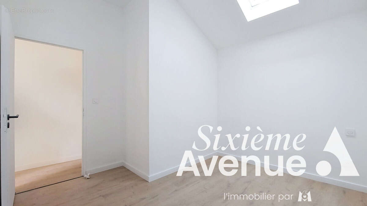 Maison familaile Saint-laurent-de-mure 6 pièces - photo 9