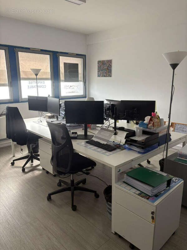 Commerce à LES ANGLES