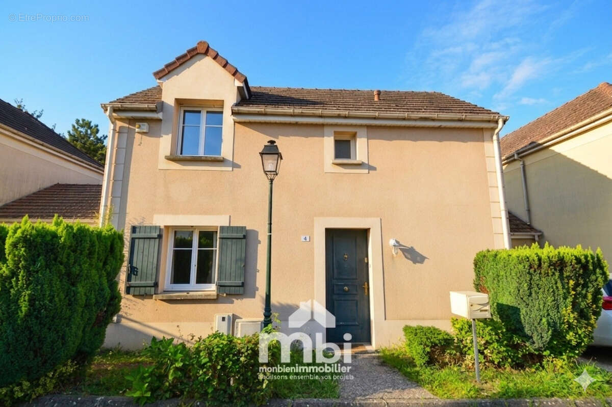 Maison à SAINT-WITZ