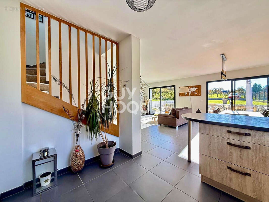 Maison à GRESY-SUR-AIX