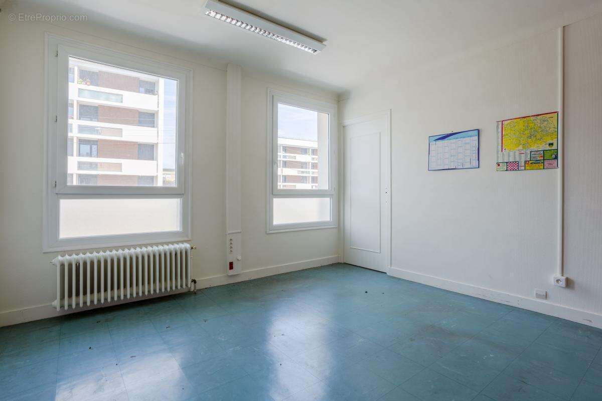 Immeuble de bureau - 486 m² - Bayeux (14) - photo 6