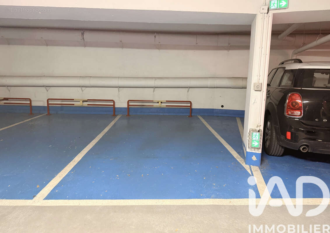 Photo 3 - Parking à COLOMBES