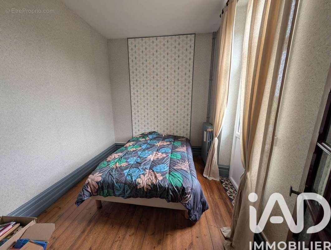 Maison 320 m² à Mosnac  - photo 9