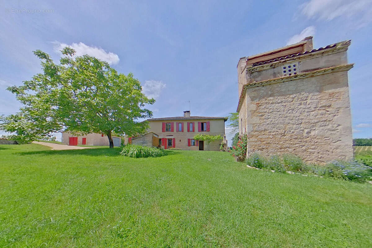 Maison Montalzat - photo 11
