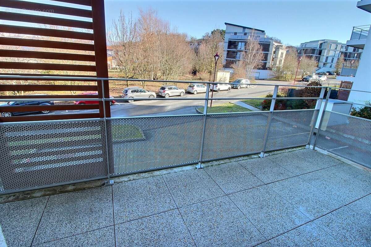Appartement à VIRY