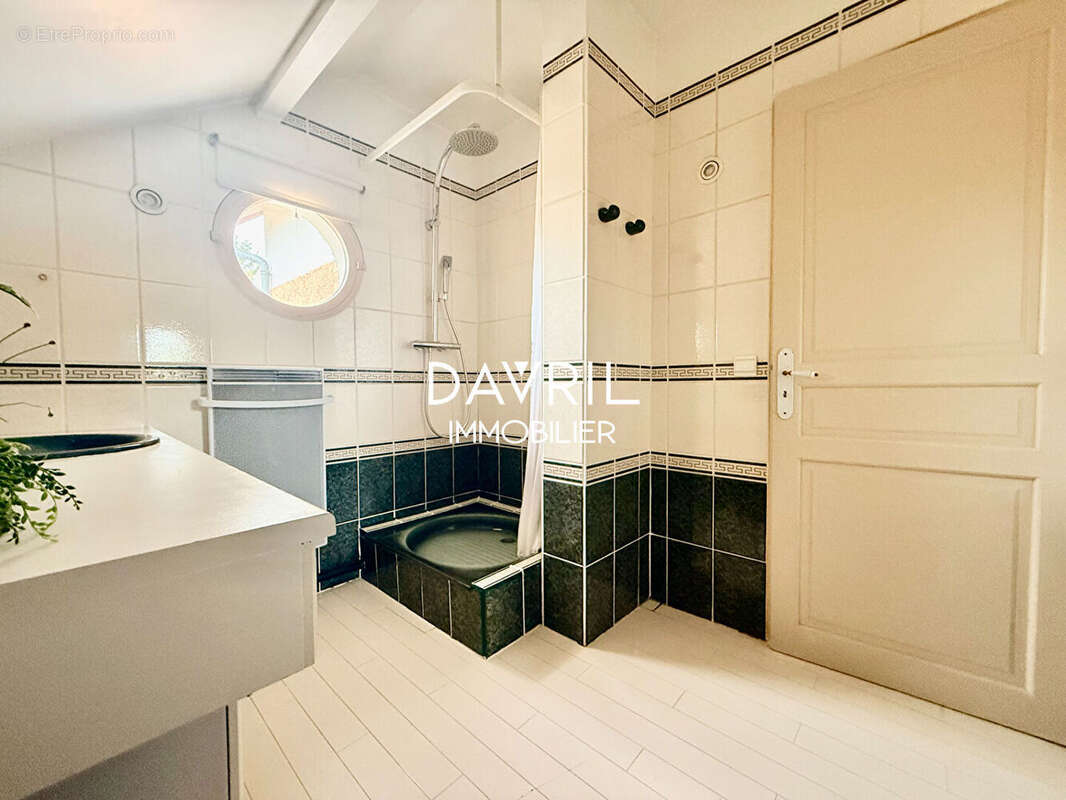 Maison à CONFLANS-SAINTE-HONORINE