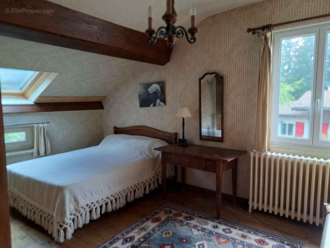 Maison à LE CHAMBON-SUR-LIGNON