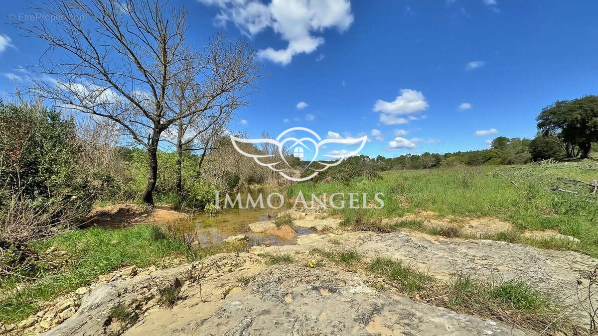 Terrain à MONTARNAUD