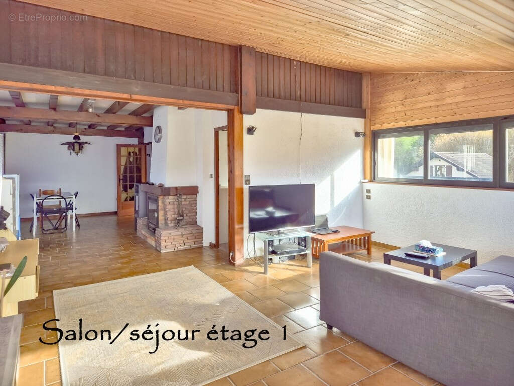 Maison à VIRIGNIN