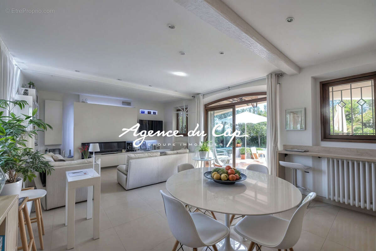 Maison à SAINT-RAPHAEL