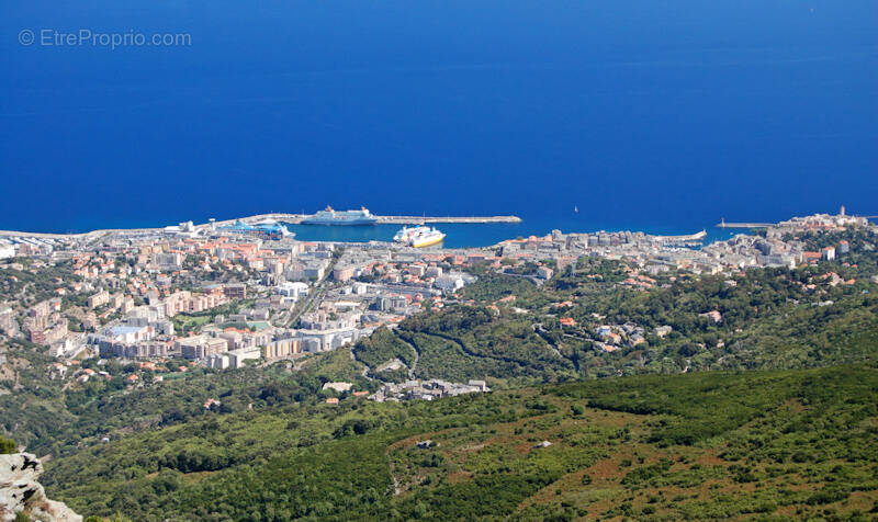 Terrain à BASTIA