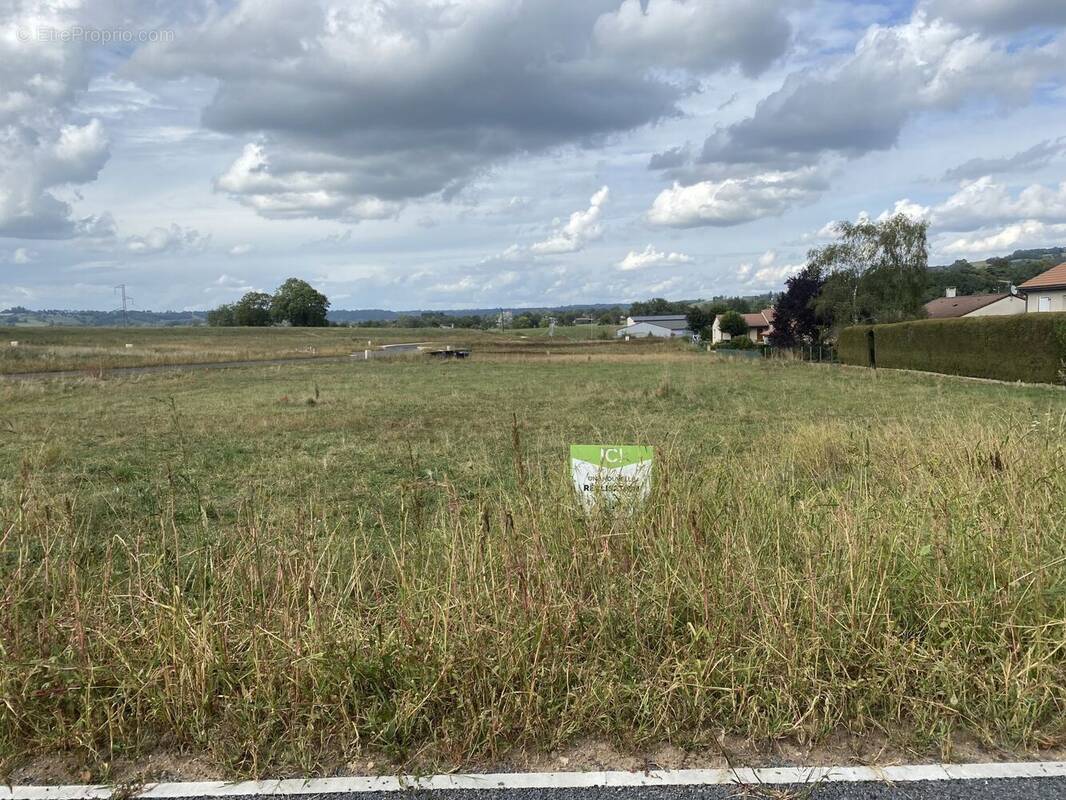 Terrain à NAUCELLES