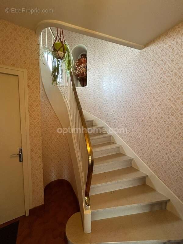 Maison à CHATEAUPONSAC