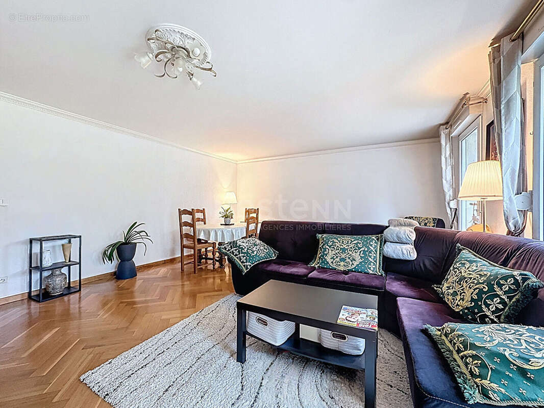 Appartement à LAMORLAYE