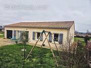 Maison à VENDEUVRE-DU-POITOU