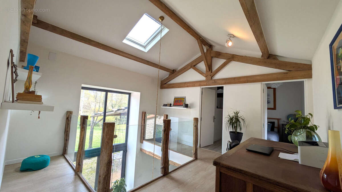 Maison à MAUPREVOIR