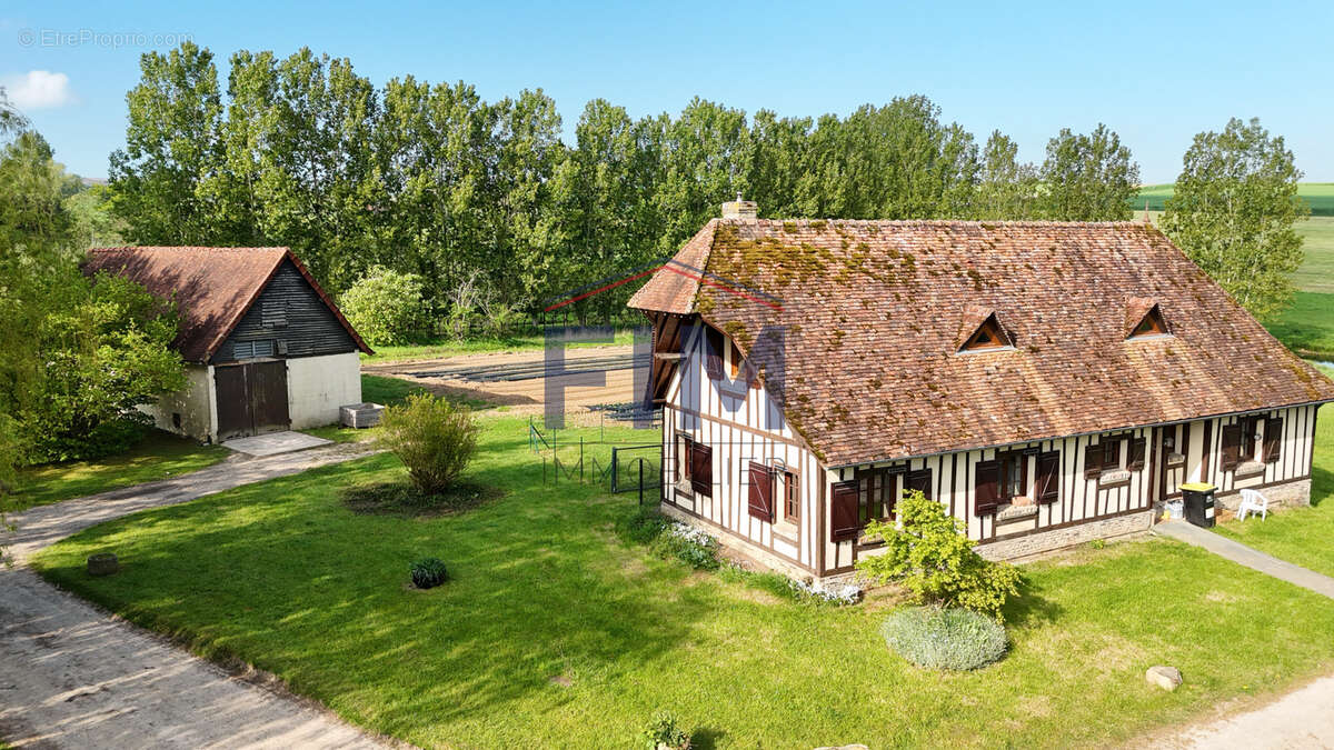 Maison à NEUFCHATEL-EN-BRAY