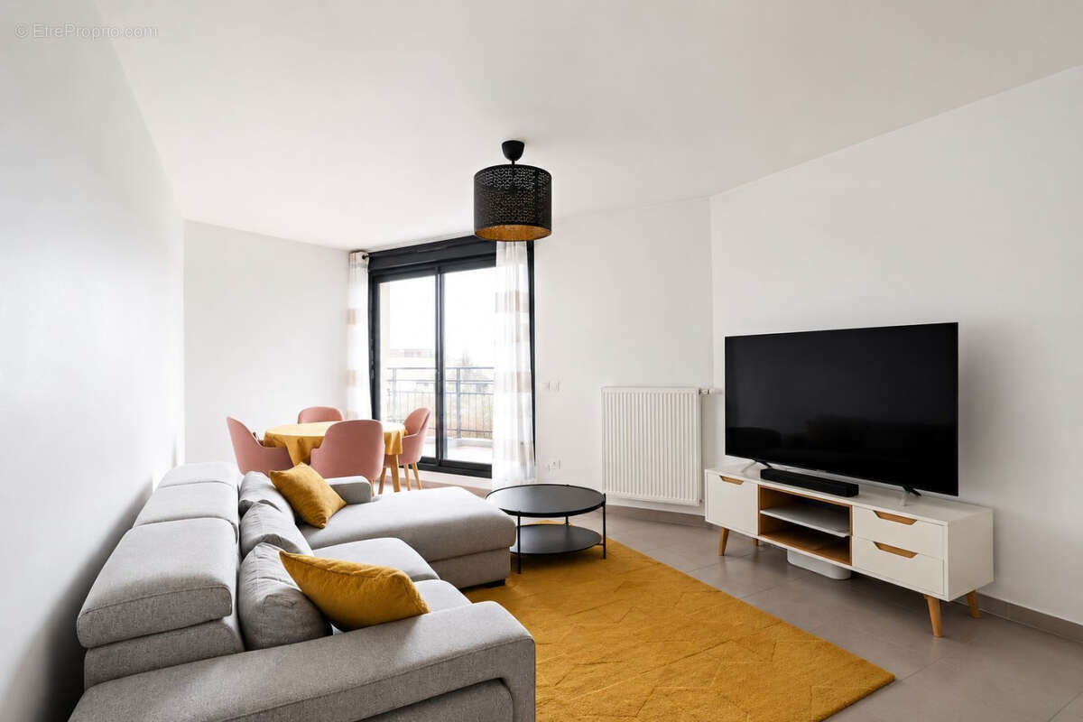Appartement à STAINS
