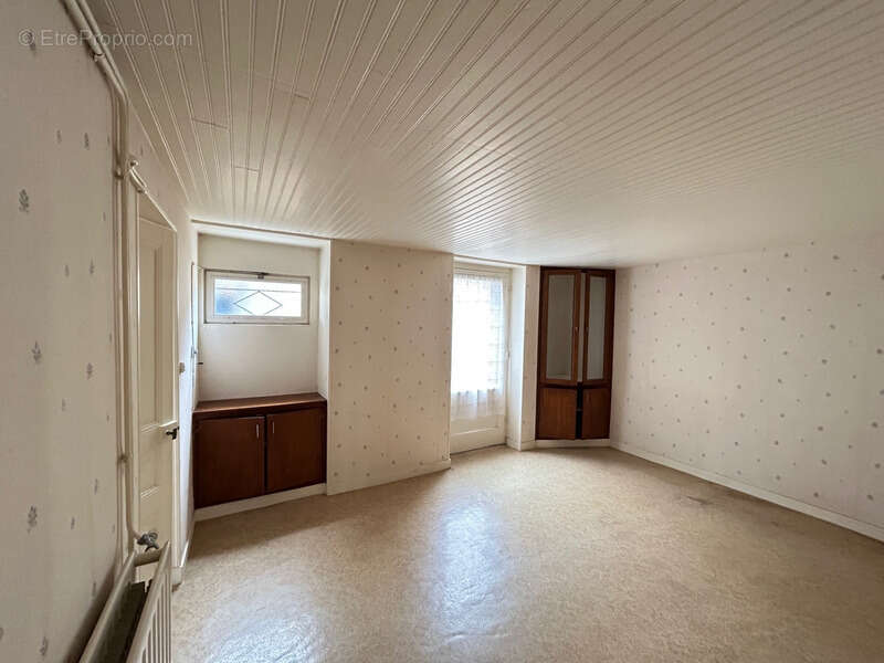 Maison à CHANTECORPS