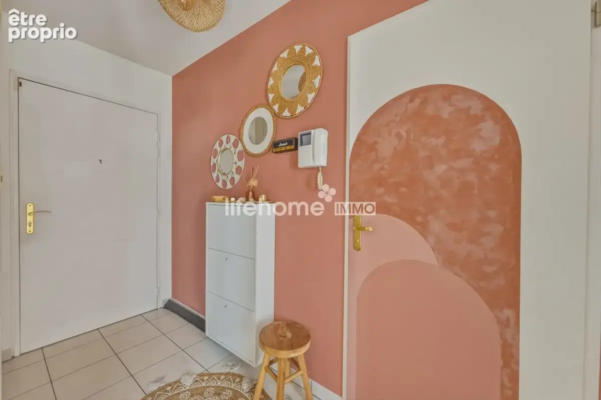 Appartement 2 pièces 42 m² à vendre à Cessy (01170) - photo 4