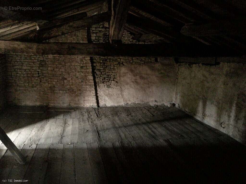 Maison De Campagne Avec Une Deuxième Maison Et D'Autres Dépendances - photo 45