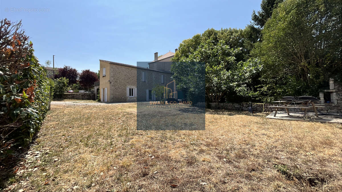 L'élégance d'une demeure de caractère, le privilège d'un domaine au cœur du village - photo 32