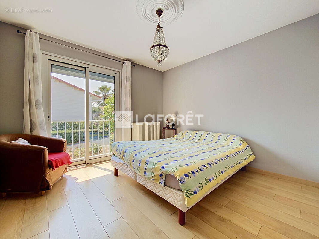 Maison Cholet 6 pièce(s) 127 m2 - photo 6