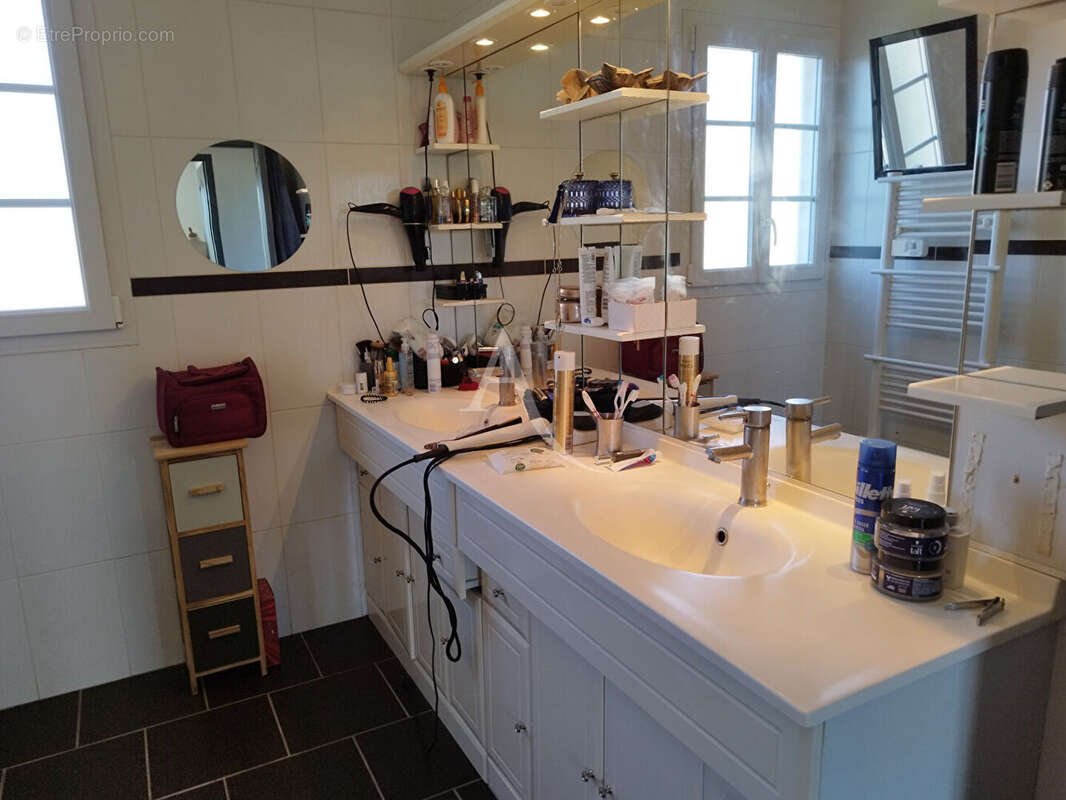 Maison à CHAMPAGNOLLES