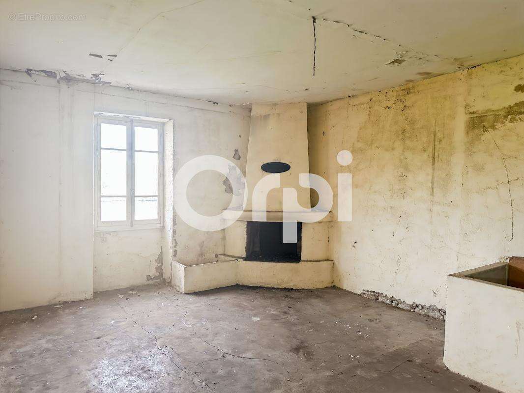 Maison à VALLON-PONT-D&#039;ARC