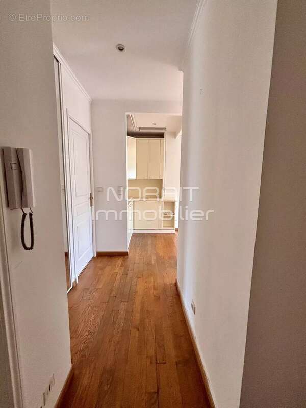 Nice - carre d'or - studio  de 28.38 m2- avant dernier etage - photo 6