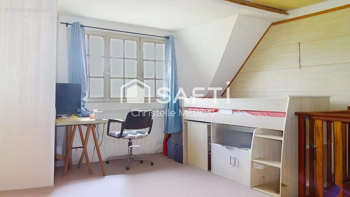 Photo 9