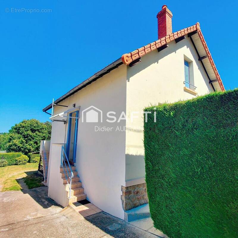 Photo 1 - Maison à PREMILHAT