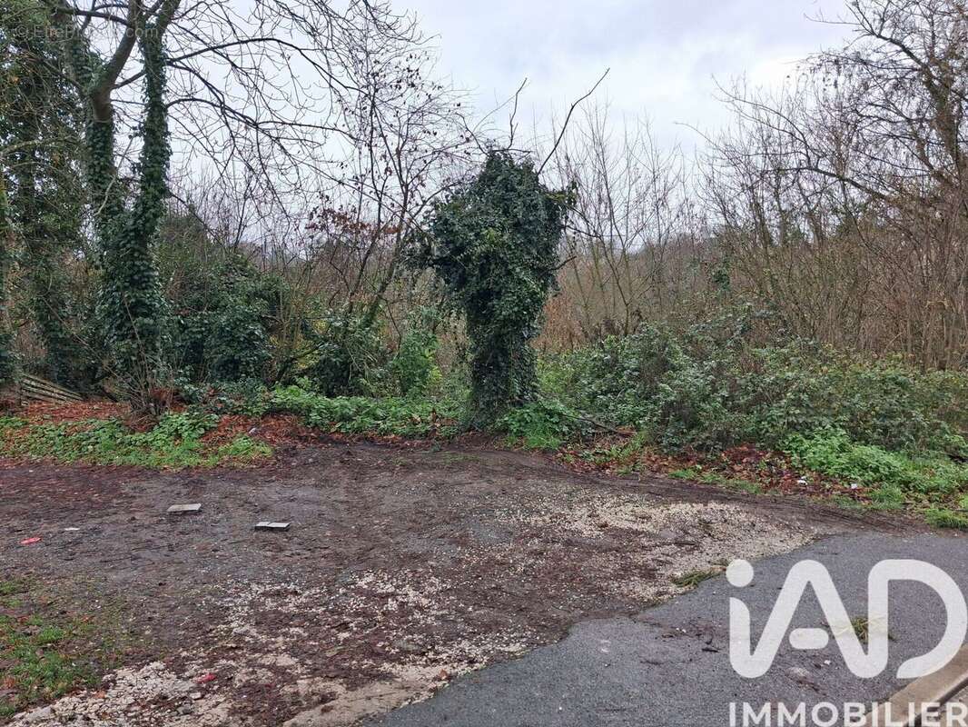 Photo 3 - Terrain à SAINT-GOBAIN