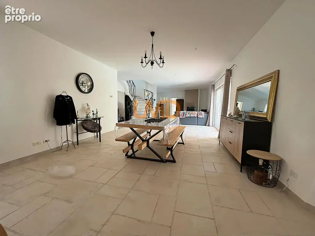 Draguignan – Grande propriété au calme avec piscine et 4 000 m² - photo 6