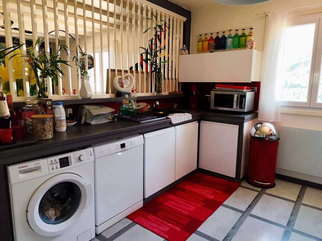 Maison à PUGET-THENIERS