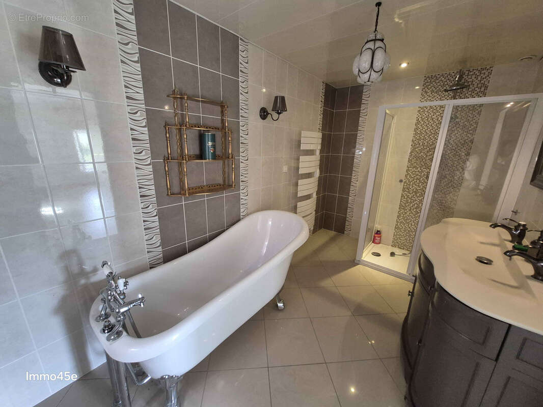 Maison à HAUTERIVES