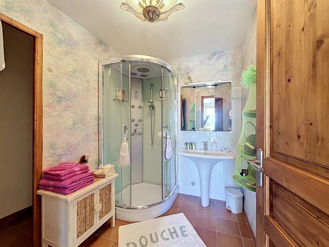 Maison à LA GAUDE