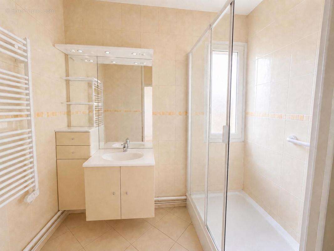Appartement à SAINT-NOM-LA-BRETECHE