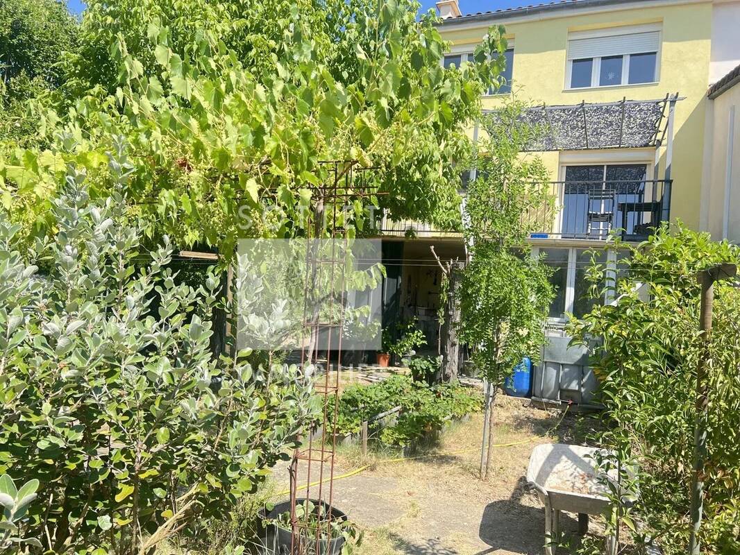 Maison à BOLLENE