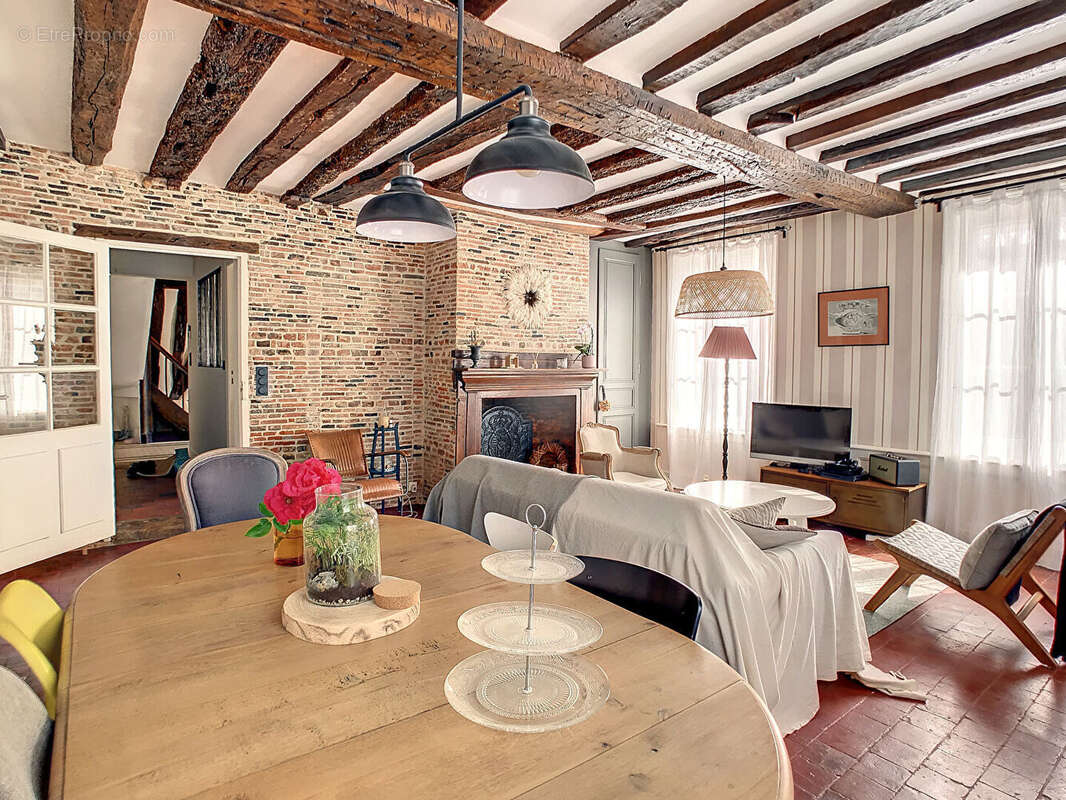 Maison à CONDE-SUR-ITON