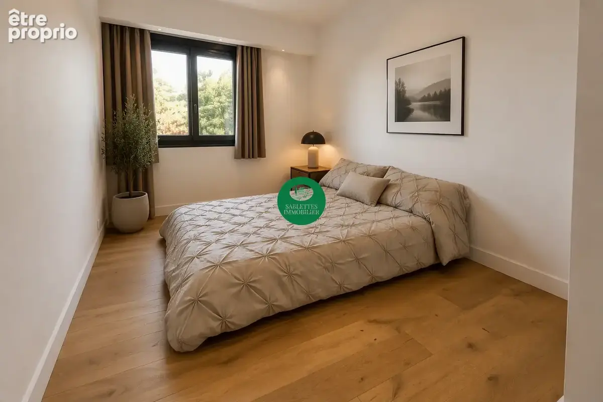 Vue Mer Panoramique sur la Baie de Tamaris  Appartement T4 de 83 m2 avec Terrasse à La Seyne-sur-Mer - photo 12
