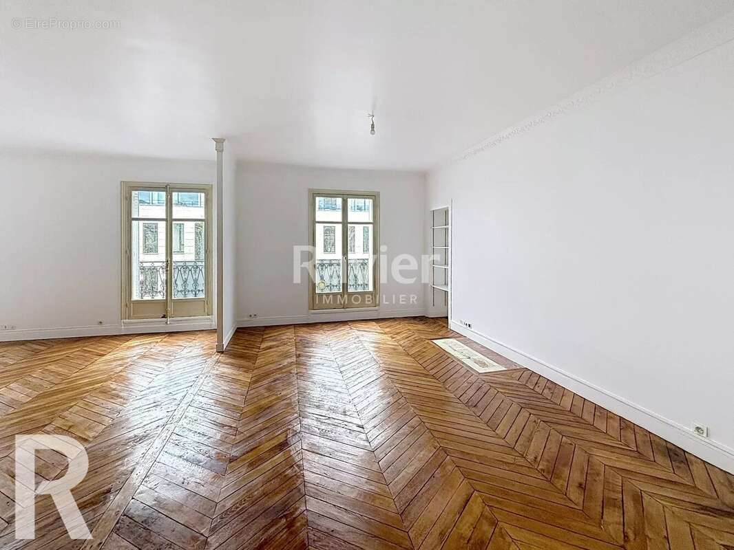Appartement à PARIS-17E