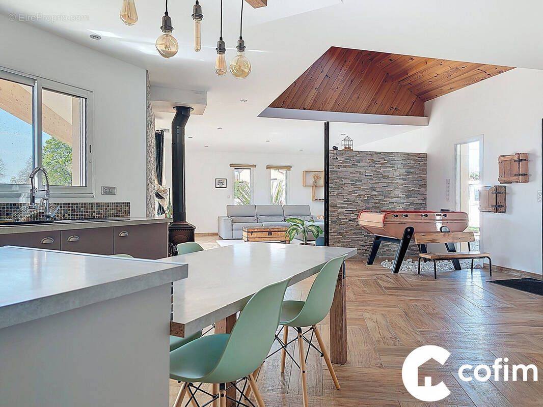 Maison à SERRES-MORLAAS