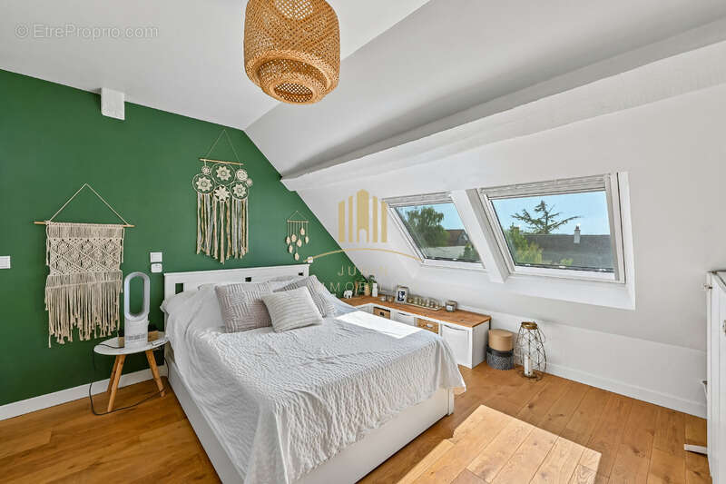 Appartement à BUSSY-SAINT-GEORGES