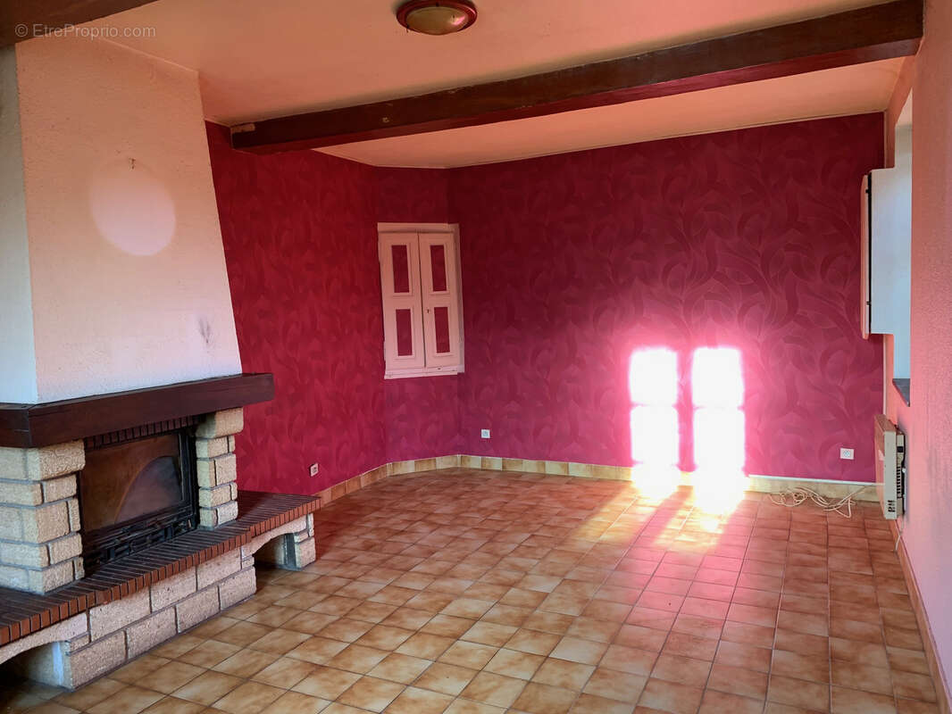 Maison à DOLOMIEU