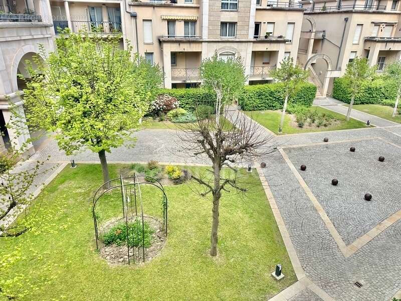 Appartement à MAISONS-LAFFITTE