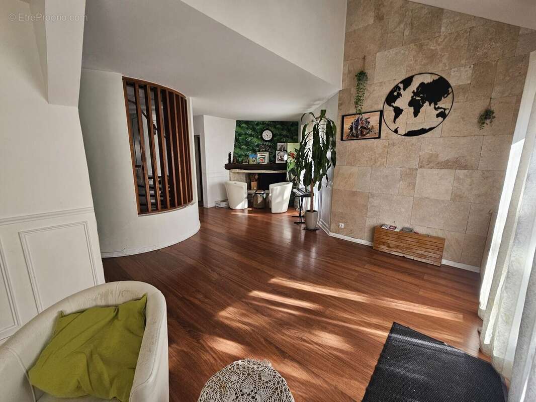 Maison à NOISY-LE-GRAND
