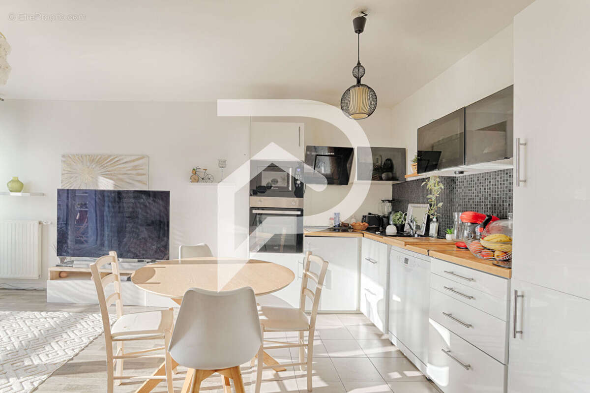 Appartement Colombes 4 pièce(s) 83.71 m2 - photo 6