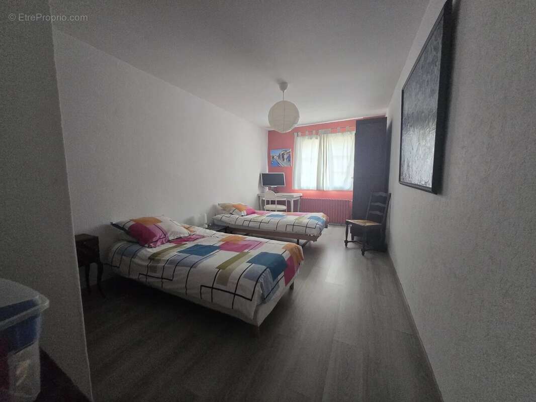 Maison 182 m² à Teuillac  - photo 10